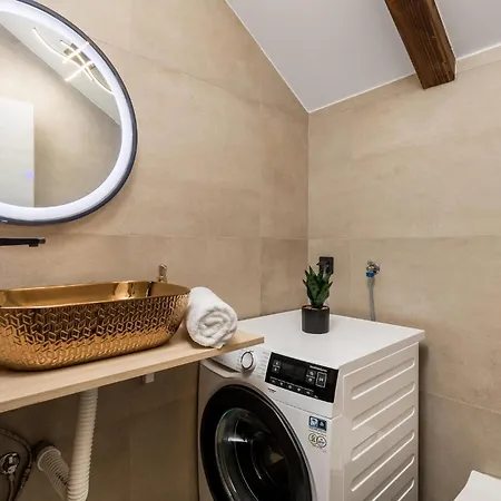 4 Bedroom Cozy In Σπίτι διακοπών *
